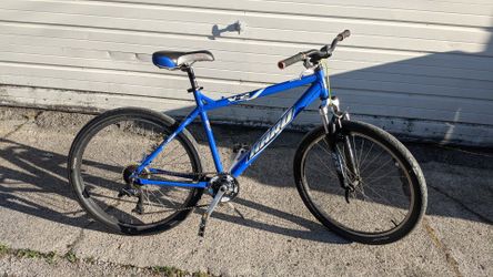 Retro Haro V2 Mountain Bike- 22.5” aluminum frame- 21 speed Custom 