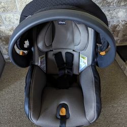 Chico Fit 2 Car Seat w/ Base, Infant to Toddler, Excellent Condition, Oct 2025 Expiration 