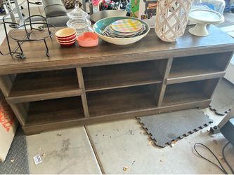 Entertainment center