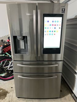 REFRIGERADOR SAMSUNG CON PANTALLA