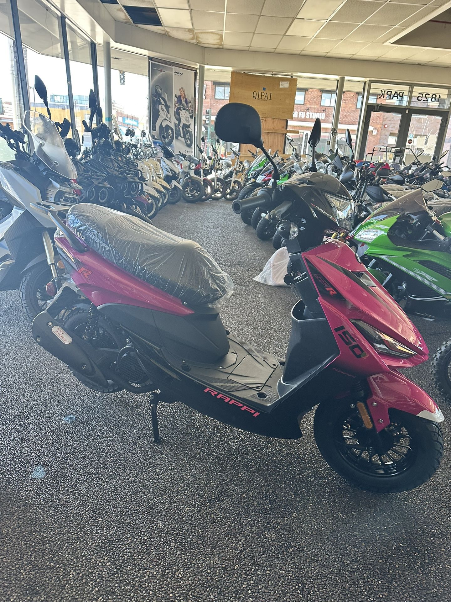 Rappi Motors Super Sports R 150cc Scooter Pink Color