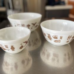 Vintage Pyrex Early American Pattern Nesting/Mixing 3 Bowls