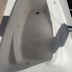 Hydro system bathtub