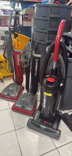 Commercial vaccum cleaners