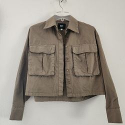 KUT from the Kloth Cropped Button Down Utility Jacket Color:Olive Green Size  XS. 