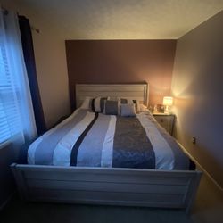 King Bedroom Set