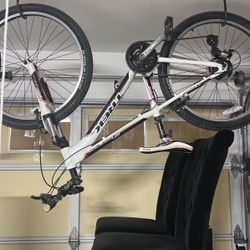 Trek Mountain Bike