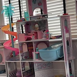 Doll House LOL 