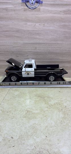 1979  FORD F-150 Highway Patrol Die-Cast Pickup Truck Model Scale 1;18