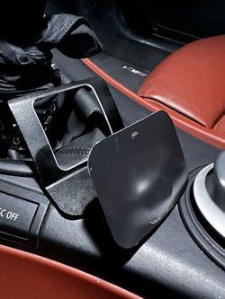 2008-2013 BMW M3 Magnetic Phone Mount