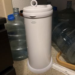 UBBI DIAPER PAIL