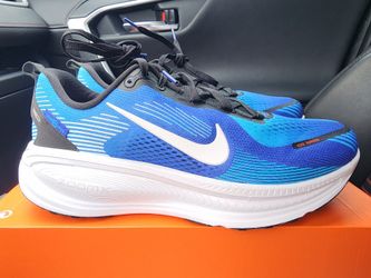 Nike Vomero 18 (Chicago Marathon 2025) - Size 10.5