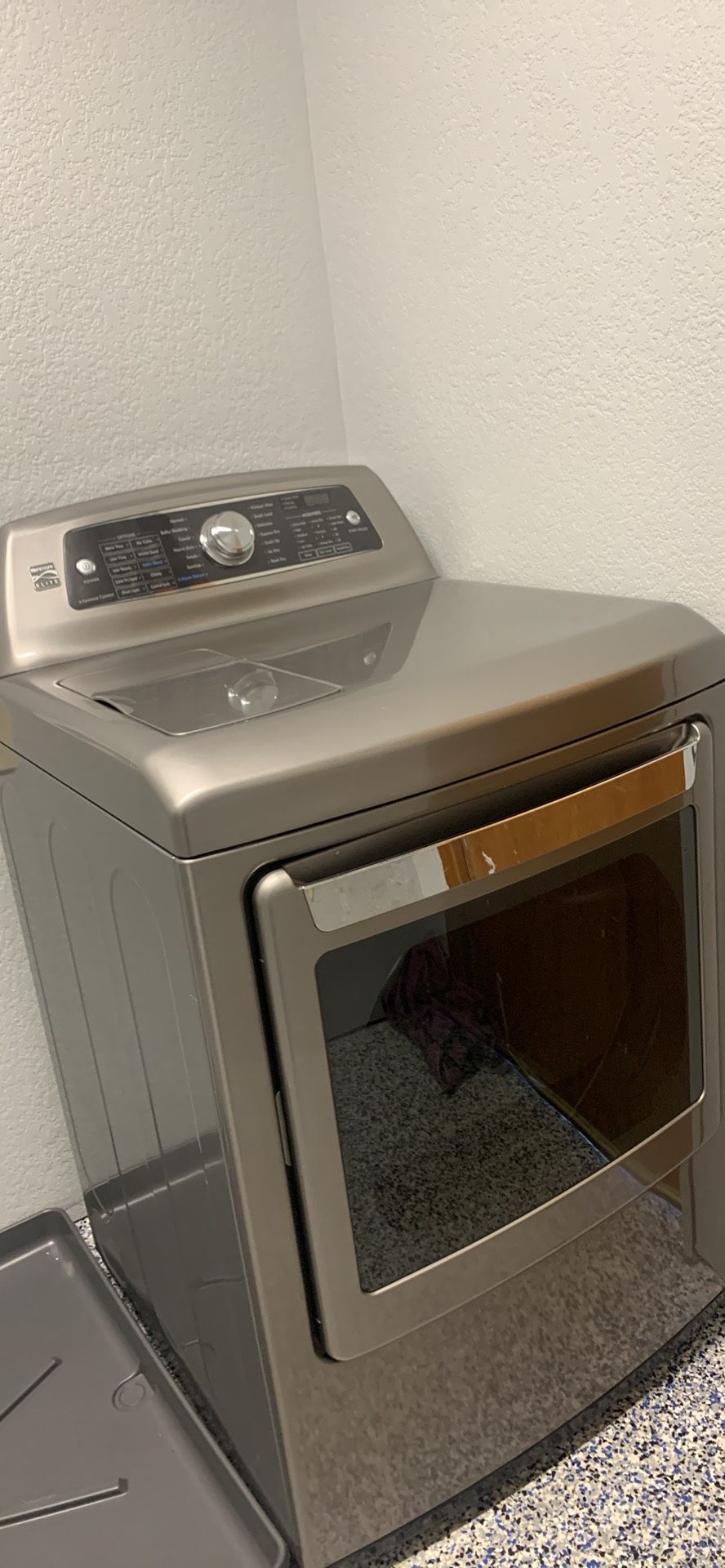 Kenmore Elite Dryer(Gas)/matching Washer$25)