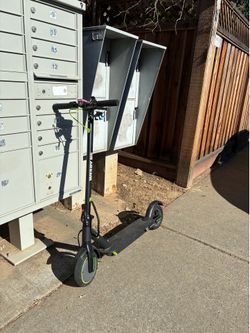 E-scooter NEED GONE