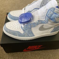 Jordan 1 Hyper Royal OG