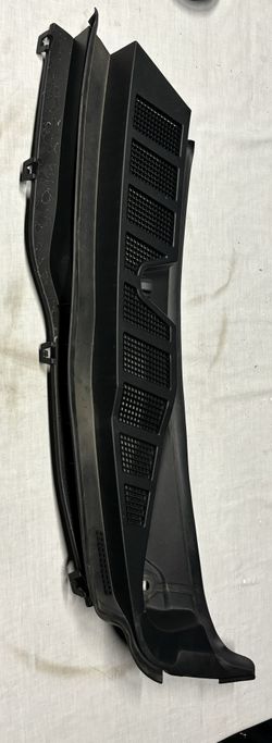 2021-2023 Ford F150 Driver Side Cowl
