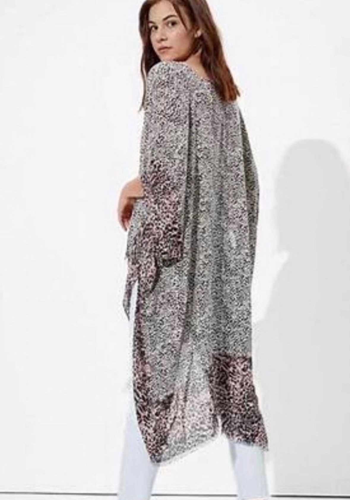 American Eagle Midi leopard print kimono. One size