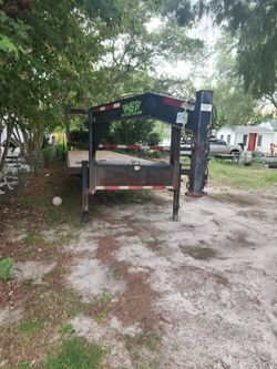 Gooseneck trailer 40ft.