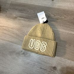 Brand New Adult size Ugg Toboggan 