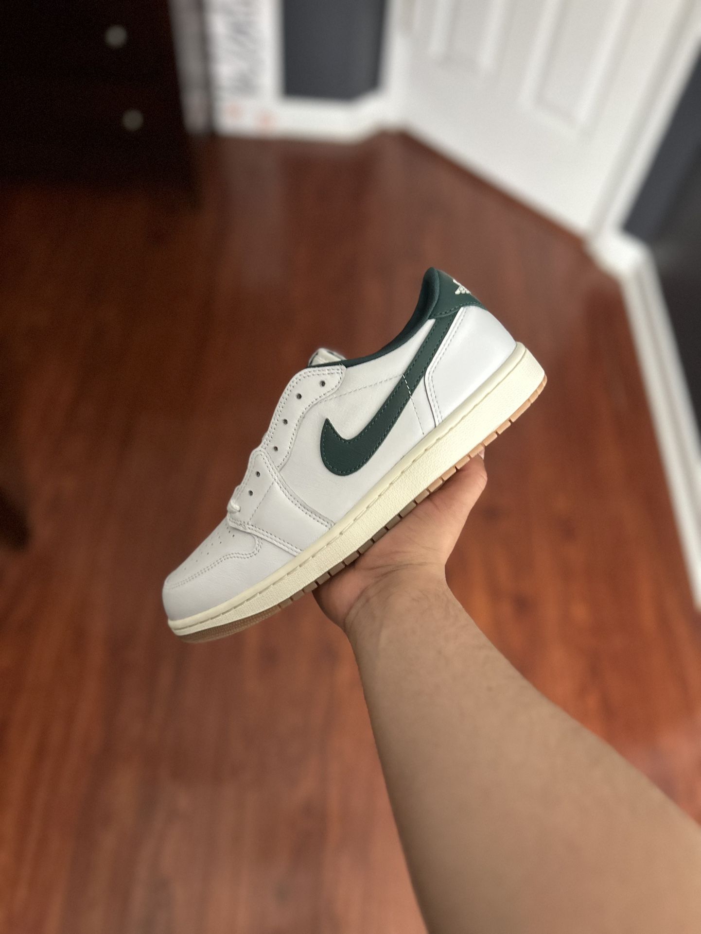 Jordan 1 Low Oxidized Green Sz 10.5W/9M