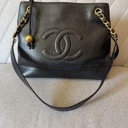 auth CHANEL Black Caviar Leather Shoulder Bag – Timeless Coco Mark Design 