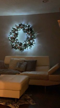 Oversized Pre-Lit Christmas Wreath – Silver Holiday Decor