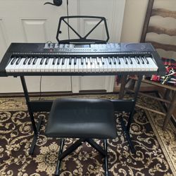 61 Key Piano/Keyboard With Seat.