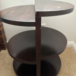 Distinct side tabes with shelves