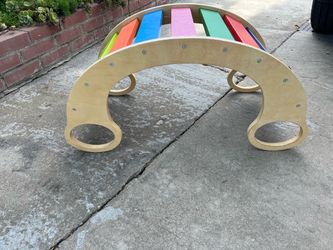 Wooden climbing arch