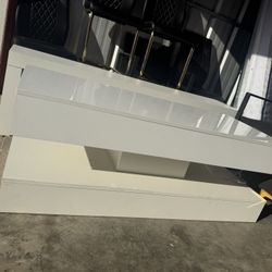 White Entertainment Center Or Coffe Table