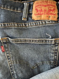 28 Levi’s Jeans Pre-own $6 Each