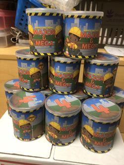 12 construction theme party supplies Pringle’s