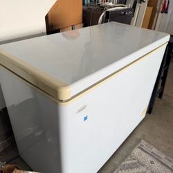 Danby 7.1 cu. ft. chest freezer