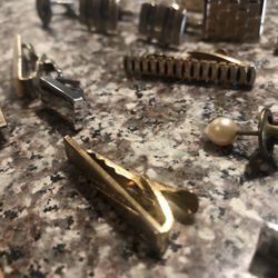 $60 : Vintage Men’s Accessories Lot – Tie Clips, Cufflinks, Tie Bars & More