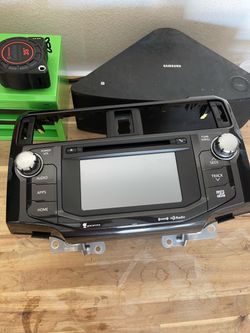 5th Gen Toyota 4Runner Stock Radio