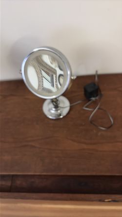 8 Inch Round Illuminated Table Makeup Mirror