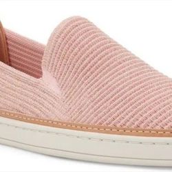 UGG Women's Size 8.5 Pink Sammy Slip On