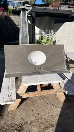 Quartz Vanity Top With Undermount Sink 49” X 22”