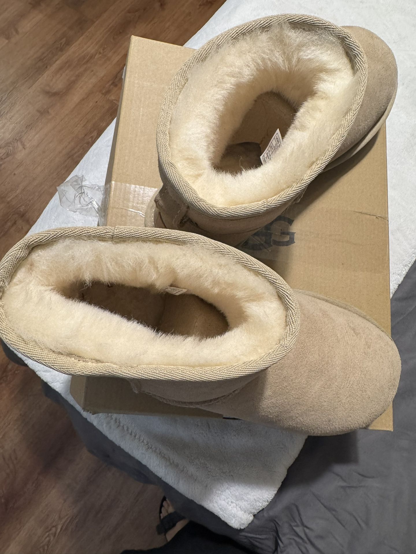 UGG W CLASSIC MINI II