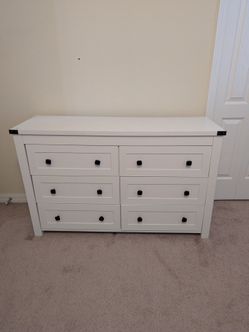 Small 6 drawer dresser