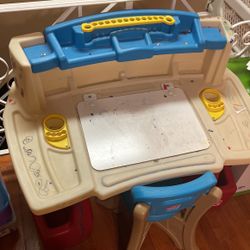 Kids Desk , Crayons Marks Fully Functional 
