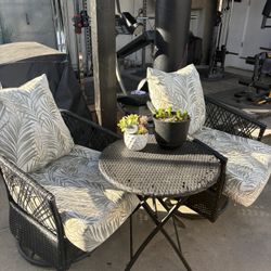 Black Wicker Table Set $20