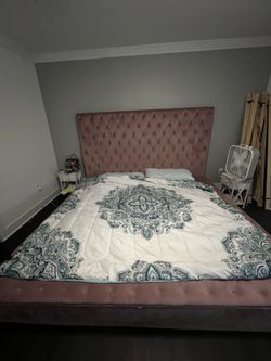 King Storage bed