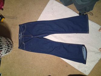Drak blue old navy flare pants.  Size 10