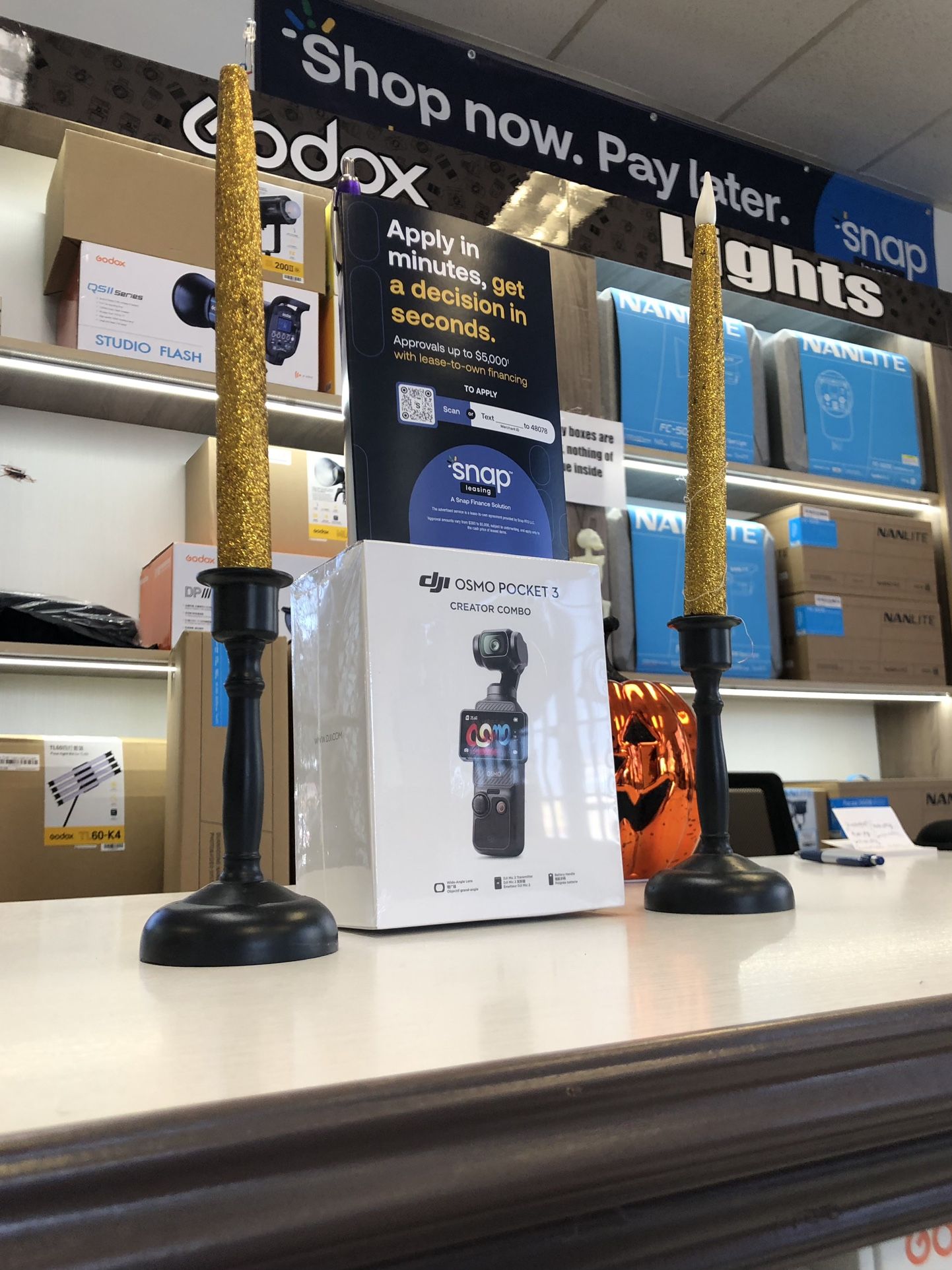 DJI Osmo Pocket 3 Creator Combo (Located In Downey, CA)
