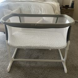 Baby Delight Bedside Bassinet 