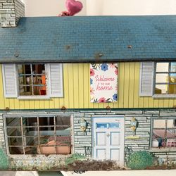 Marx tin doll house 1960