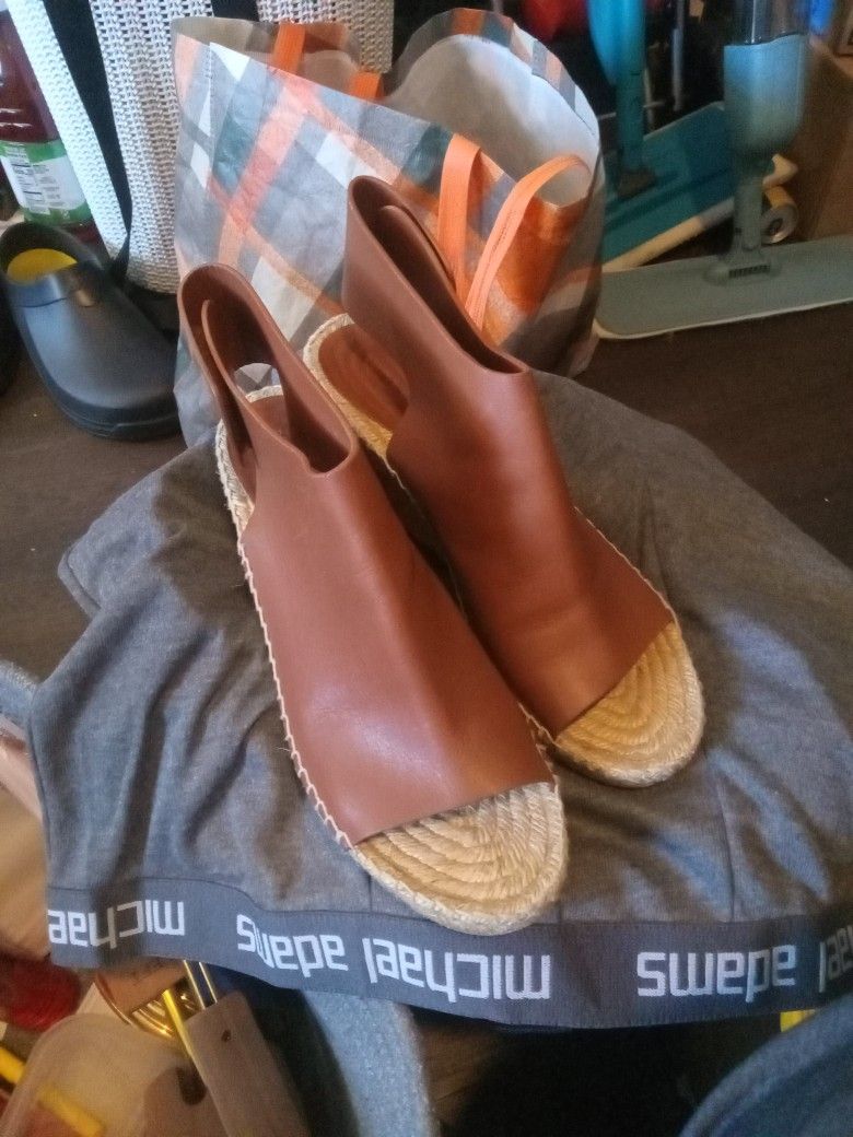 Celine Sandles Sz8.5