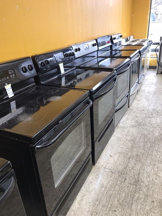 Black like new stove and stoves