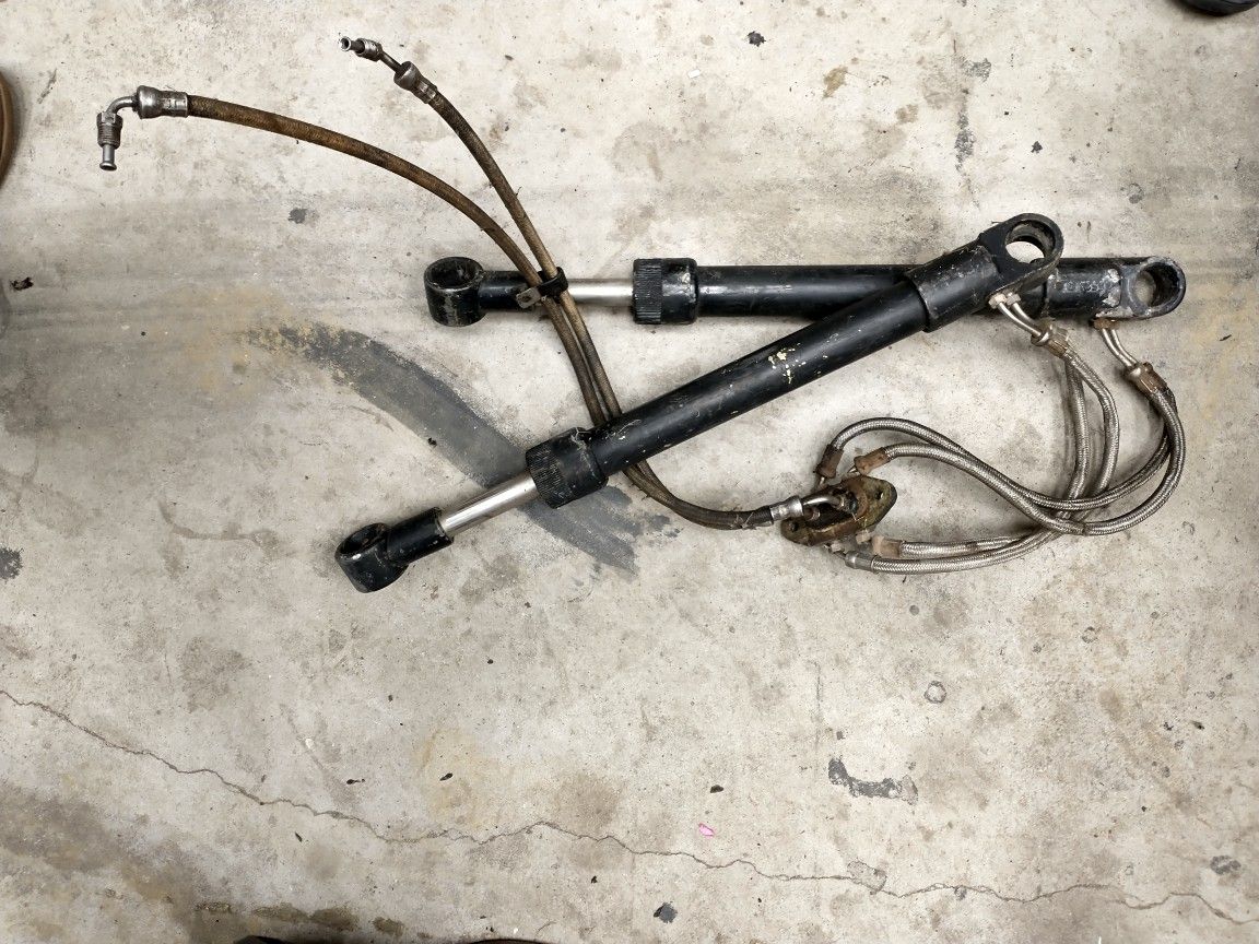 Mercury lift Cylinders